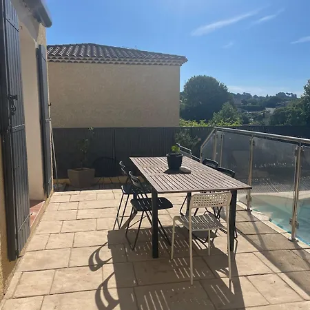 Beautiful Family House With Garden And Pool In A Quiet Area *