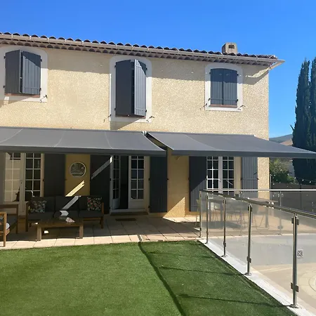 Beautiful Family House With Garden And Pool In A Quiet Area Marseille